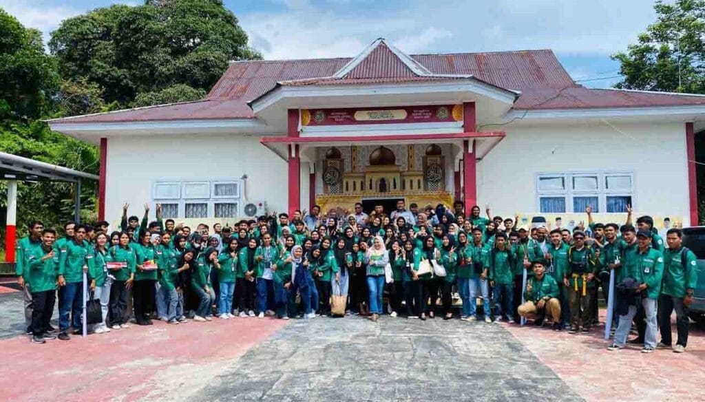 Mahasiswa KKSD UMMU Maluku Utara