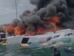 Speedboat milik Benny Laos yang terbakar