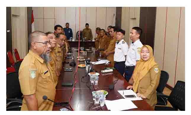 Asisten Sekda Bidang Perekonomian dan Pembangunan H Taher Husain, menghadiri dan mengikuti Zoom Rapat Koordinasi Pengendalian Inflasi Tahun 2025
