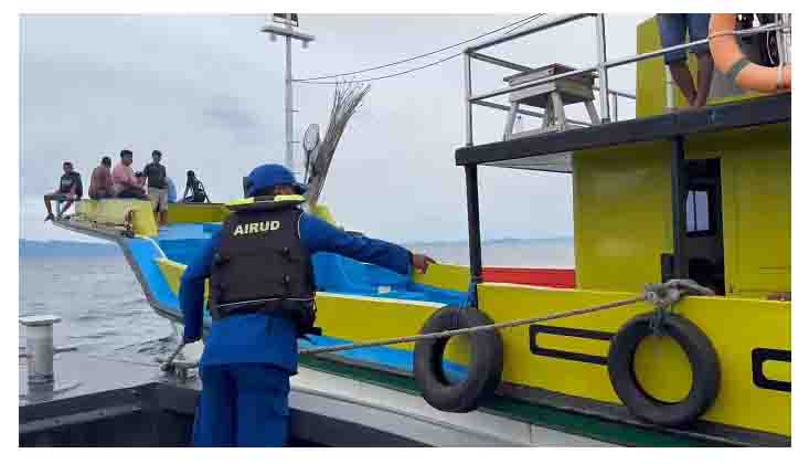 Polairud Polda Malut melaksanakan patroli perairan di wilayah laut Ternate hingga Halbar