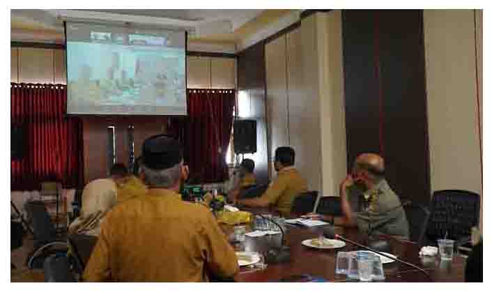 Asisten Sekda Bidang Administrasi Umum Yakub Husain, M_Si mengikuti Zoom Meeting Rakor Persiapan Pelantikan Kepala Daerah & Wakil Kepala Daerah Terpilih Hasil Pilkada Serentak Tahun