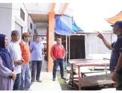 Wali Kota Tidore Kepulauan Muhammad Sinen meninjau kondisi Pasar Rum Agromarine