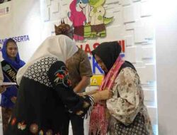 Wali Kota bersama rombongan tiba di Surabaya