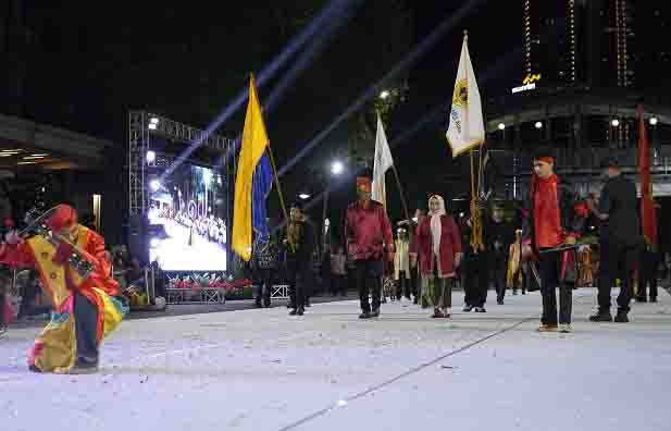 Karnaval Budaya Munas VII APEKSI di Surabay (2)