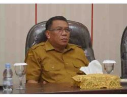 Sekretaris Daerah Kota Tidore Kepulauan H. Ismail Dukomalamo, S.Pd, MM Mengikuti Zoom Meeting Rapat Sosialisasi Pemenuhan SDM Kesehatan  (2)