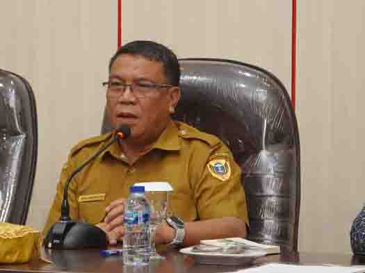 Sekretaris Daerah Kota Tidore Kepulauan H. Ismail Dukomalamo, S.Pd, MM memberikan Arahan Pada Forum Komunikasi Tahun 2025 BPJS Kesehatan di Ruang Rapat Sekda Kantor Wali Kota (1)