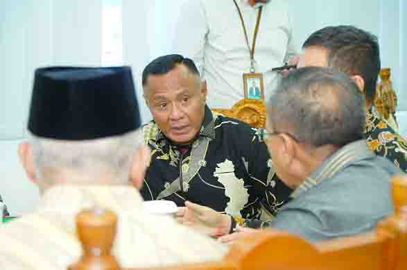 Wali Kota Tidore Kepulauan Muhammad Sinen, SE Menghadiri penyerahan Laporan Hasil Pemeriksaan atas LKPD Pemerintahan Kota Tidore Kepulauan Tahun Anggaran 2024