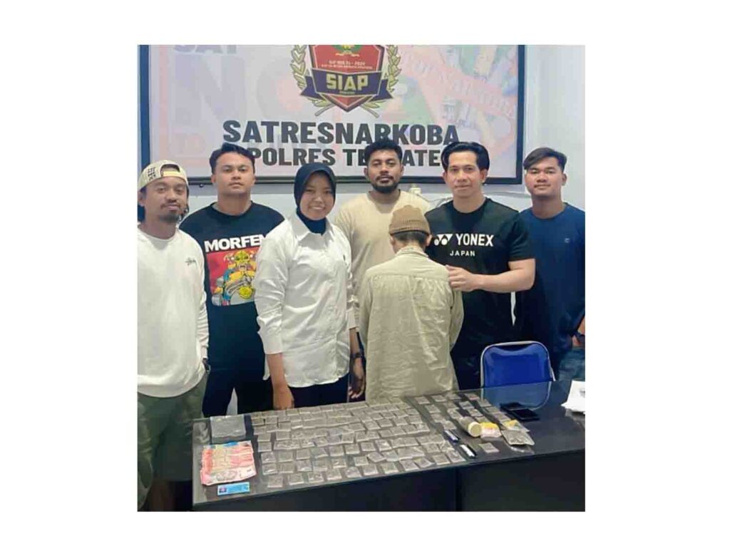 Pelaku pengedar narkotika saat ditangkap