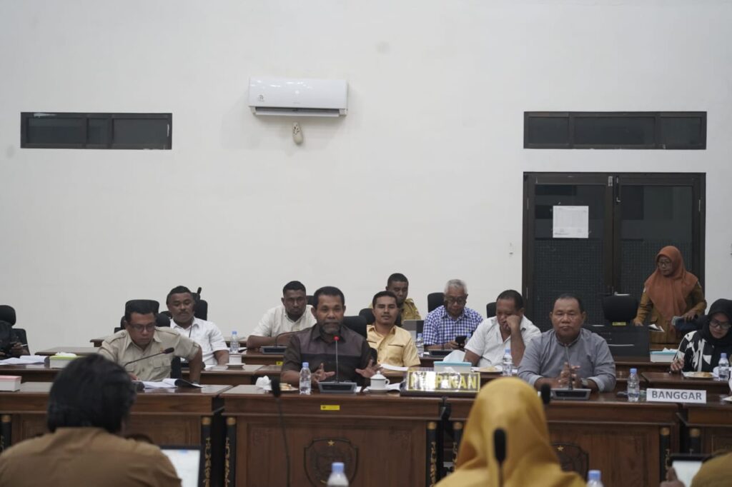 Rapat Bersama DPRD Dan Pemkot Tidore