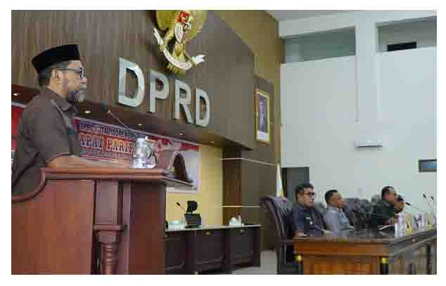 Pandangan Fraksi Adem oleh Mochtar Djumati