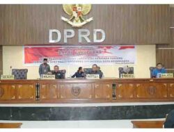 Walikota Tidore Kepulauan Muhammad Sinen, SE Menghadiri Rapat Paripurna Masa Persidangan III Tahun 2024-2025 Pandangan Umum Fraksi-fraksi Atas Ranperda Tentang Perubahan APBD