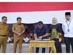 Walikota Tidore Kepulauan Muhammad Sinen, SE menandatangani perjanjian kerjasama antara Pemerintah Kota Tidore dengan PT Asuransi Jiwa Taspen