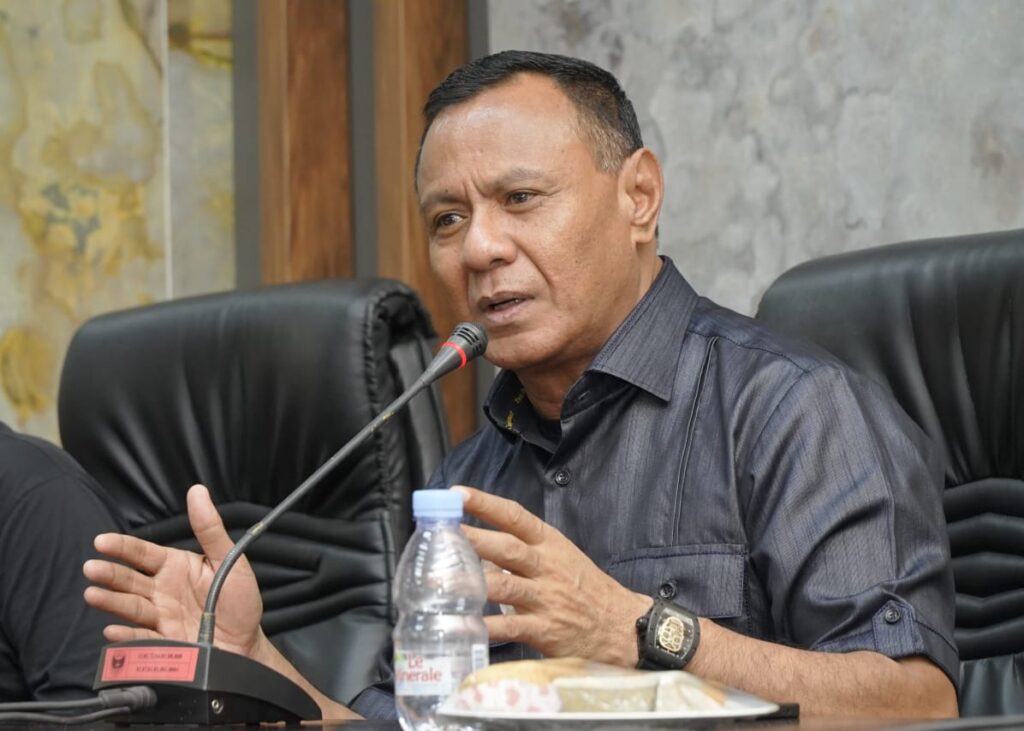 CB71F095-5ACA-4BD5-84F1-BD8180B6915A