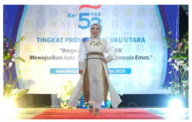 Ketua I TP PKK Kota Tidore Ikut Fashion Show