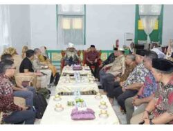 Wakil Wali Tidore Kerpulauan Ahmad Laiman, S.Sos menyampaikan arahan saat tatap muka dengan Sultan Tidore beserta Perangkat adat Kesultanan Tidore dan Kementerian PPNBappenas