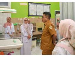 Wakil Walikota Tidore Kepulauan Ahmad Laiman S.Sos Melakukan inspeksi mendadak (sidak) di Rumah Sakit Umum Daerah untuk memastikan pelayanan terhadap masyarakat tetap terjaga dan optimal