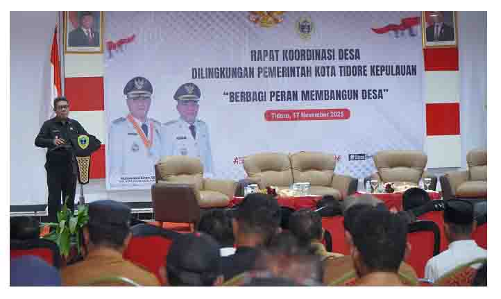 Wakil Walikota Tidore Kepulauan Ahmad Laiman, S.Sos memberikan sambutan pada Rakor Kepala Desa Se Kota Tidore Kepulauan di Aula Sultan Nuku,