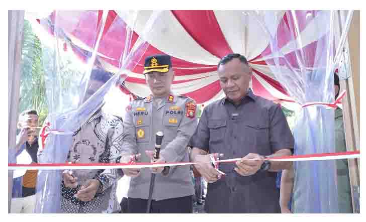 Wali Kota Tidore Kepulauan Muhammad Sinen, SE bersama Kapolresta Tidore dan Kepala Badan Gizi Nasional Provinsi Maluku Utara meresmikan Gedung Satuan Pelayanan pemenuhan Gizi