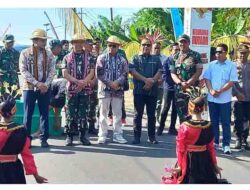 Wali Kota Tidore Kepulauan yang diwakili Staf Ahli Wali Kota Bidang Hukum Politik dan Pemerintahan, Asis Hadad menyambut Tim Penilai dalam kegiatan Penilaian Kampung Pancasila
