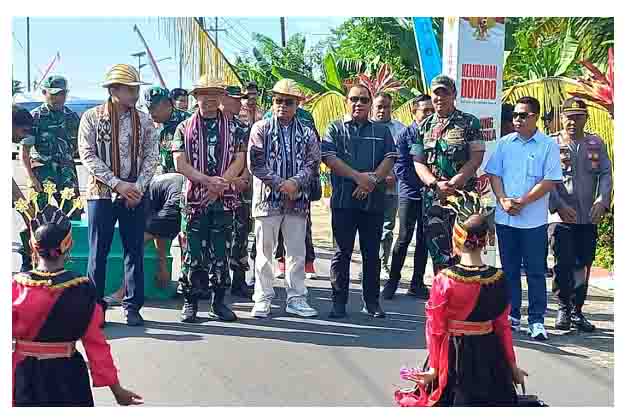 Wali Kota Tidore Kepulauan yang diwakili Staf Ahli Wali Kota Bidang Hukum Politik dan Pemerintahan, Asis Hadad menyambut Tim Penilai dalam kegiatan Penilaian Kampung Pancasila