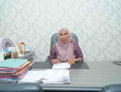 Kepala Dinas Perindagkop dan UKM Kota Tidore Hj Selvia M_ Nur