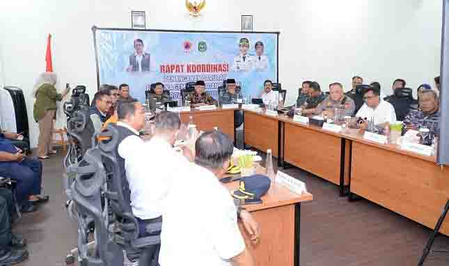Wakil Walikota Tidore Kepulauan Ahmad Laiman Menghadiri Rakor bersama Tim BNPB RI terkait dampak dari kondisi Gempa yang terjadi di Maluku utara dan Sulawesi Utara di Ternate