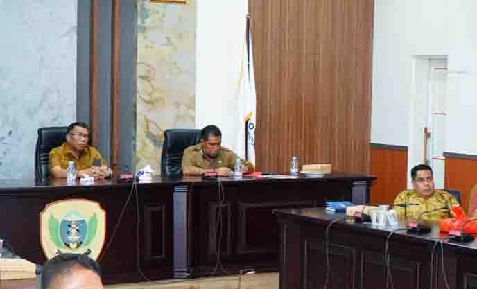 Sekretaris Daerah Kota Tidore Kepulauan Ismail Dukomalamo zoom meeting dengan Komisi II DPR RI