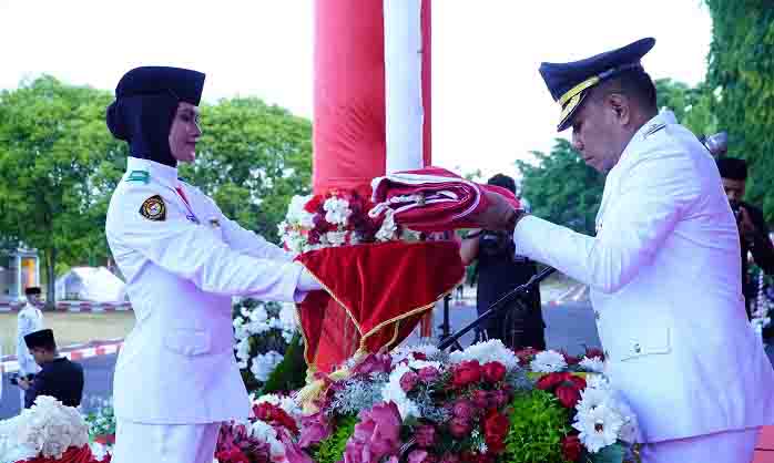 Wawali Tidore Pimpin Upacara Penurunan Bendera