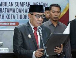 Wakil Wali Kota Tidore Kepulauan Ahmad Laiman melantik Jahra Mandar