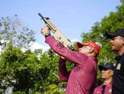 Wali Kota Tidore Kepulauan Muhammad Sinen bertindak selaku Inspektur Upacara pada Penutupan Diktukba SPN Polda Maluku Utara